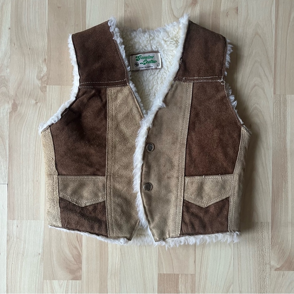 Child’s Suede Vest With Sherpa Lining Size 4